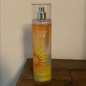 Country Chic Bath & body works spray